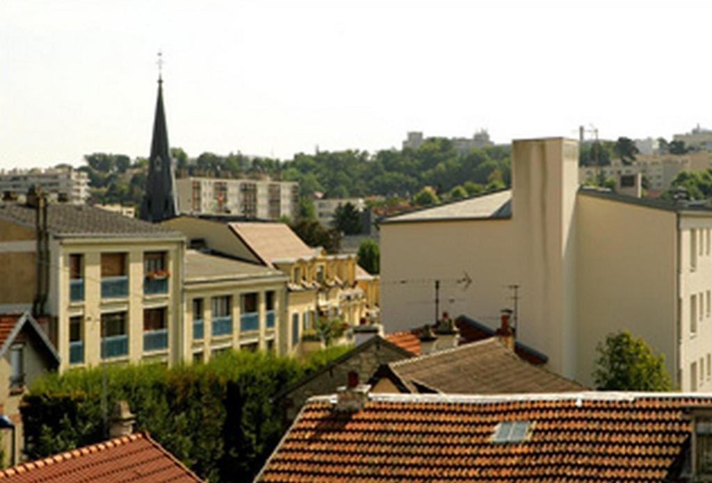 Citotel La Breche Du Bois Кламар Экстерьер фото